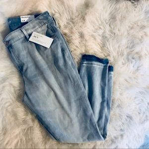 Light-wash Rockstar 24/7 Jeans